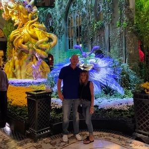 Meet your seller/buyer 💕